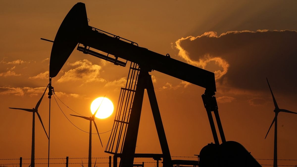 OPEC+ zvýší těžbu ropy jen nepatrně
